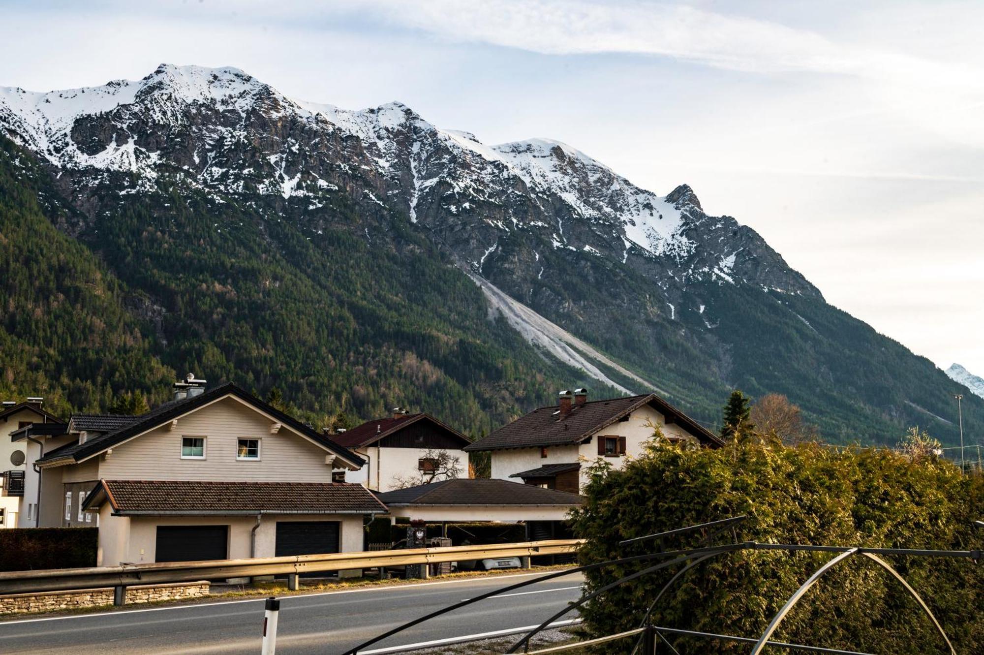 Ferienwohnung Schoenblick Weissenbach am Lech Exterior foto